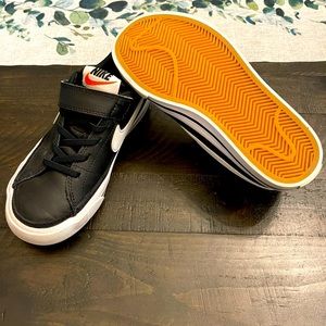 New Condition NIKE Shoes - size Boys 13